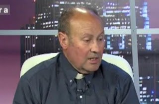 España: Un sacerdote pide a sus parroquianos que compren «Mi lucha» de Hitler
