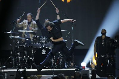 Pearl Jam, Joan Baez, Yes, Journey y Tupac entran al Salón de la Fama del Rock