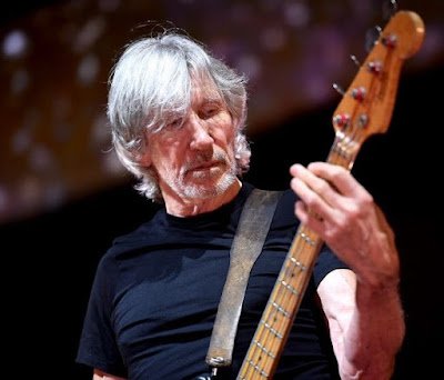 Roger Waters cuestionó a los “Cascos Blancos”
