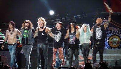 Axl Rose está trabajando en canciones nuevas de Guns N ‘Roses