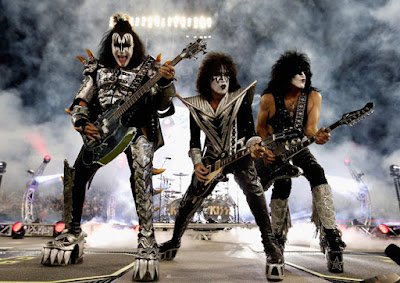 Con una gira mundial se despide Kiss