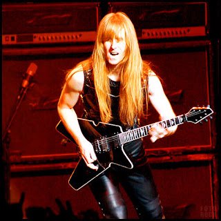 Manowar aparta a Karl Logan, su guitarrista, por pedofilia