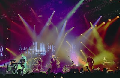 Delirio en Obras con New Order