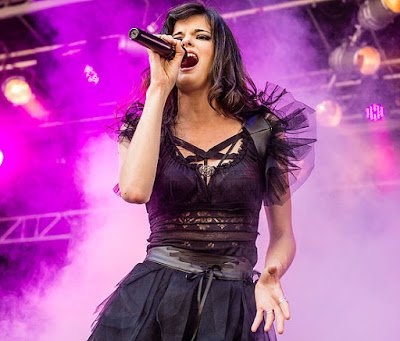“Con el nuevo disco queremos ser estables como banda y crecer”, Entrevista a Clémentine Delauney, cantante de Visions Of Atlantis