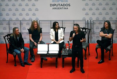 Diputados distinguieron a Iron Maiden como «visitantes ilustres»