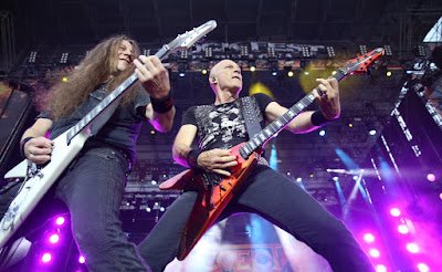 Accept con tres guitarristas