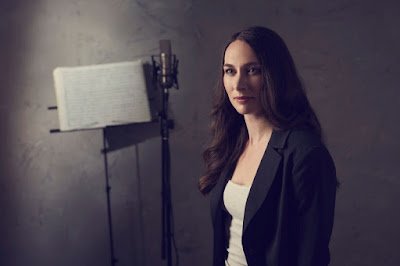 Liz Davinci, voz inquietante y hermosa