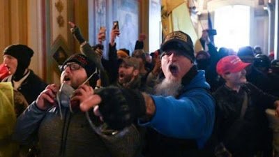 Jon Schaffer se entrega al FBI y enfrenta 6 cargos federales por el asalto al Capitolio
