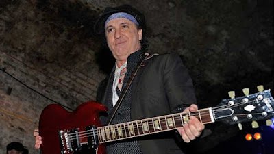 Murió Sylvain Sylvain, legendario guitarrista de New York Dolls