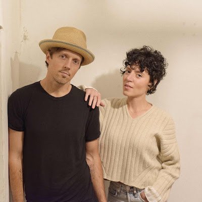 Jason Mraz reversiona su hit “Lucky” junto a Emily King