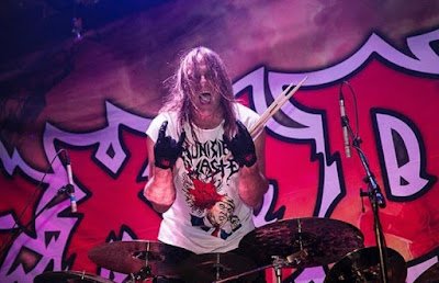 Tom Hunting (Exodus) dice «es atrevido decir que estoy libre de cáncer en este momento»