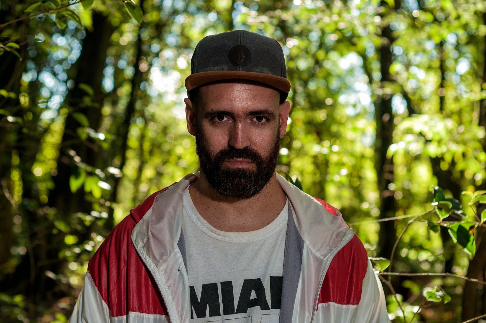 Presentamos a Agustín Dettbarn, solista platense con nuevo disco