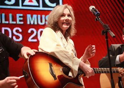 Murió Nanci Griffith, cantante y compositora de «Volcapable»