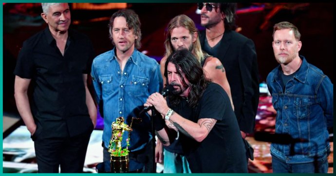 Premian a Foo Fighters