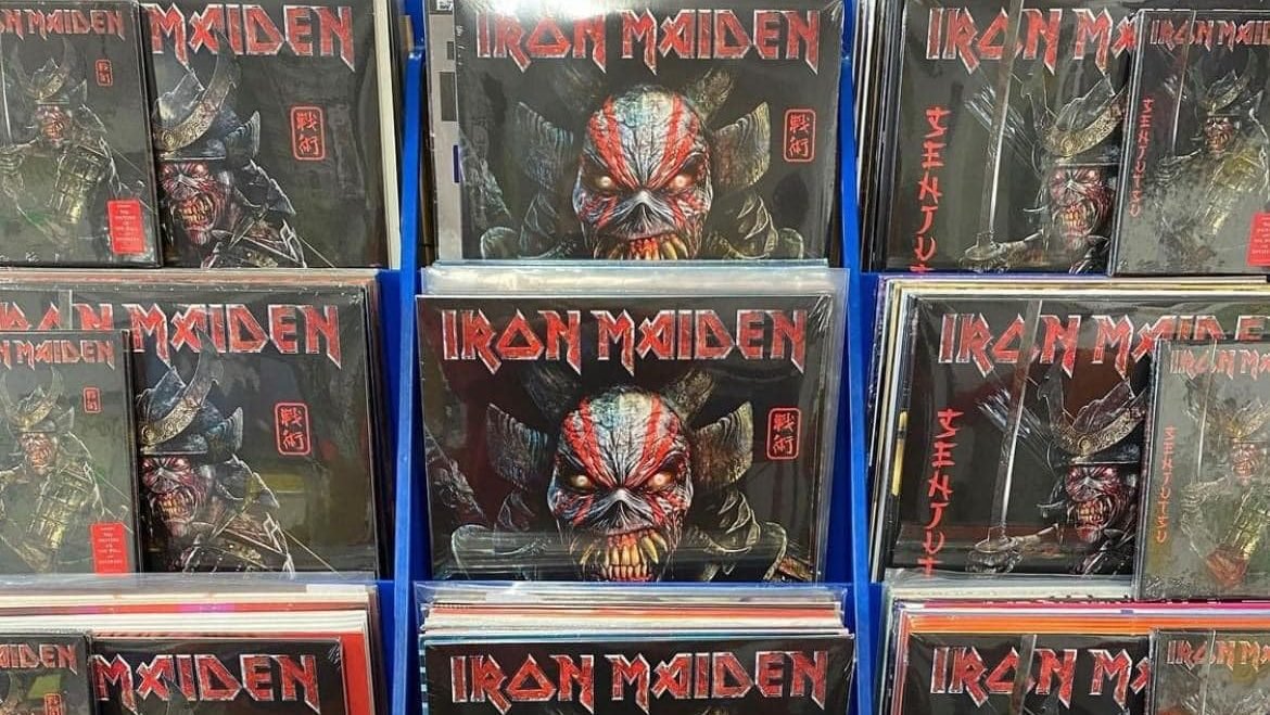 El éxito de Iron Maiden supera el éxito de artistas noveles