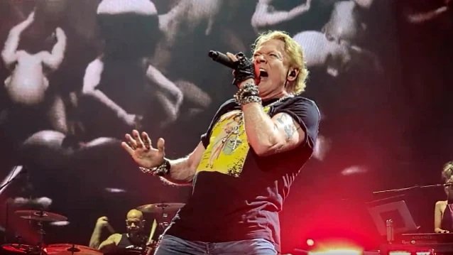 Guns N’Roses presentó en vivo su nuevo tema «Hard skool»