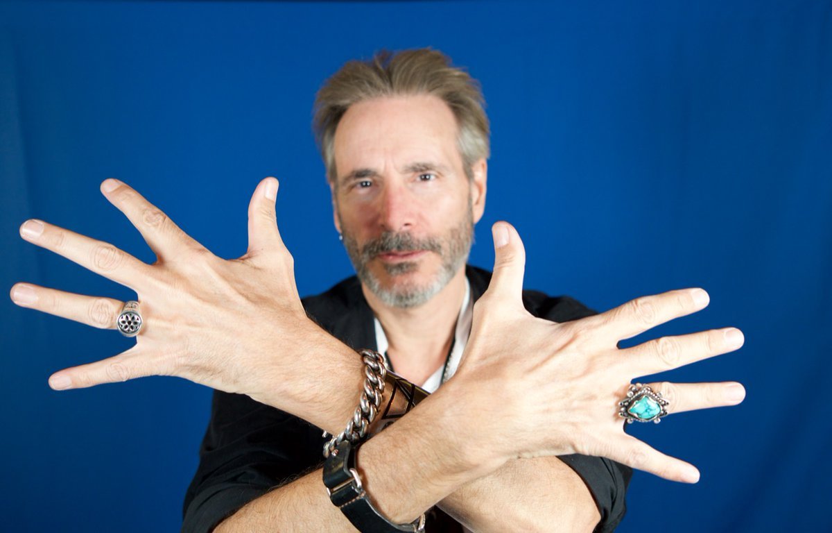 El nuevo álbum de Steve Vai llega a fines de enero; antes, un video adelanto