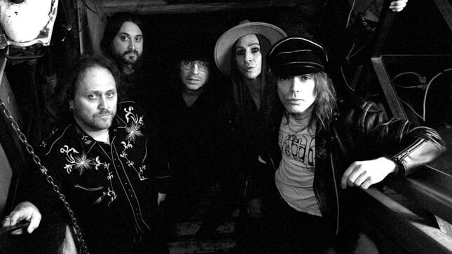 The Hellacopters lanza el video musical «Move right out of here» de la reedición digital de «Grande Rock»