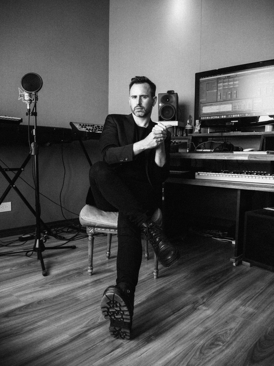 Juan Ibarlucía presenta un adelanto de su álbum debut