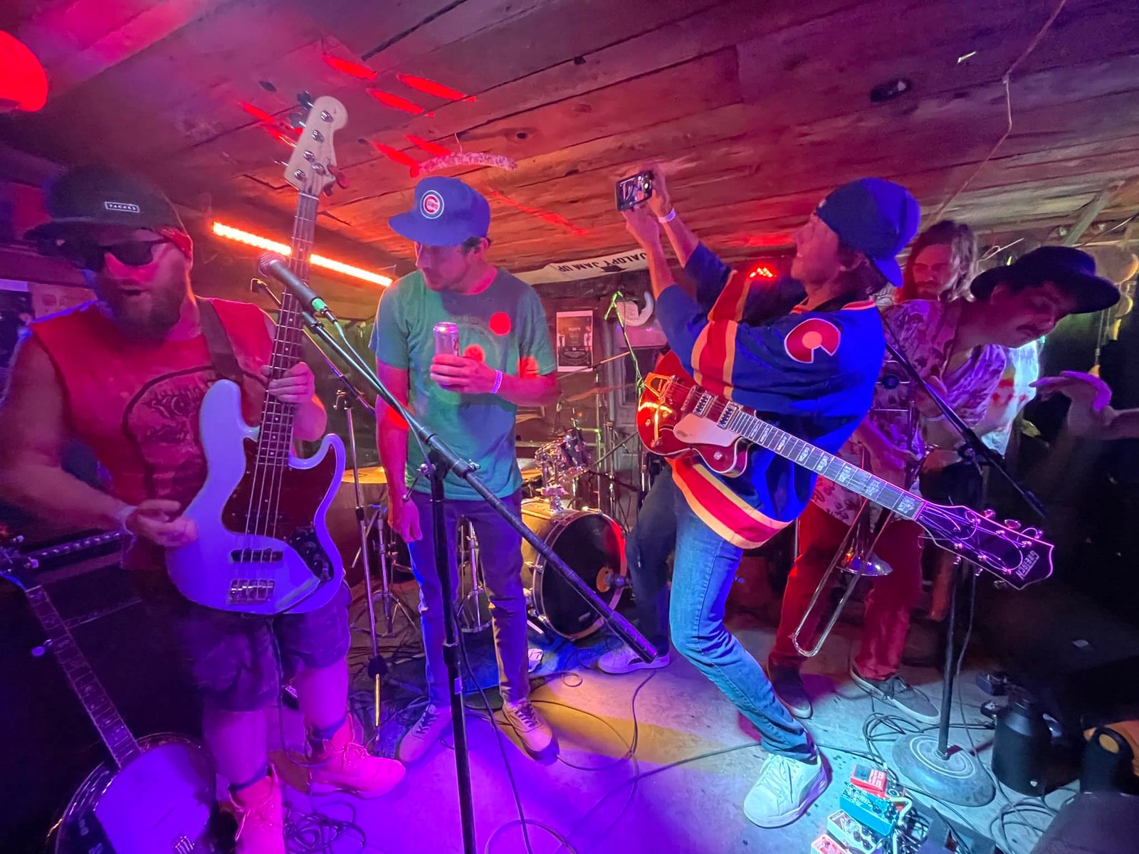 Presentamos a los canadienses Glacial Erratic