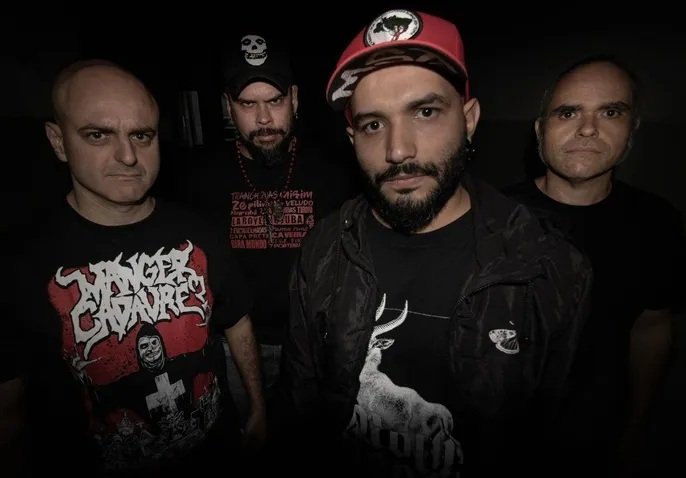 La banda brasilera de hardcore punk Punhal lanza doble sencillo “Guerra de Classes”