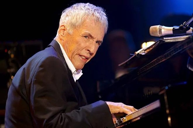 Murió Burt Bacharach, compositor estadounidense de prolífica carrera