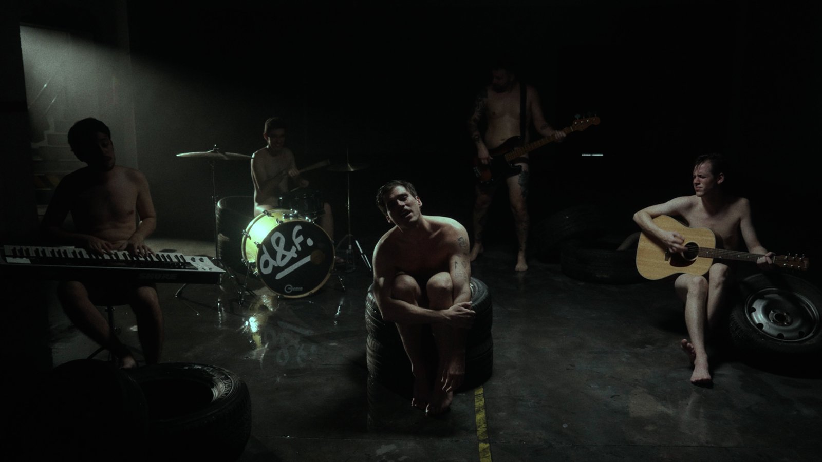 Dharma y Flora presenta el videoclip oficial de su nuevo single