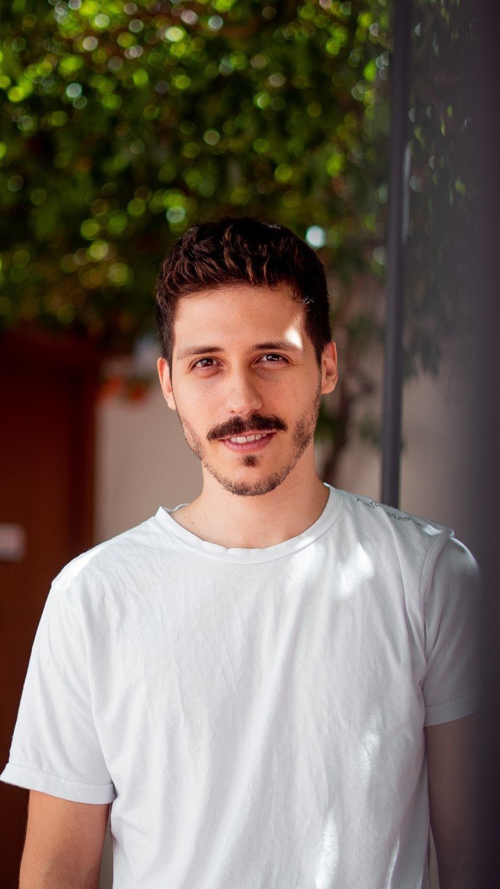 Juli Gervasoni presenta «Tricolor», su nueva canción