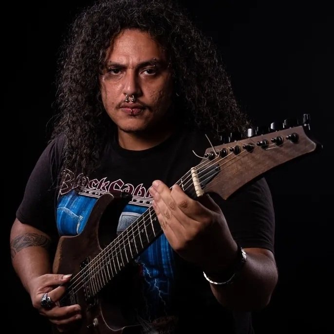 El proyecto de black metal sinfónico Puerignis lanza el sencillo y el video musical «Virtual Luxury»