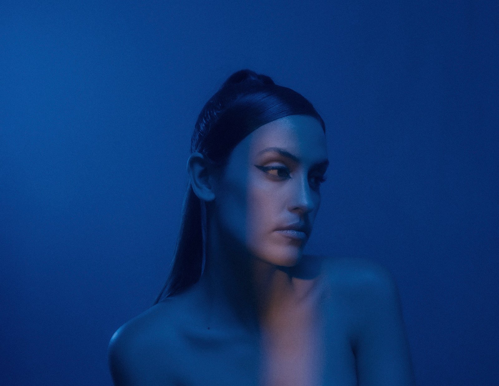Abril Olivera presenta su tan esperado álbum debut