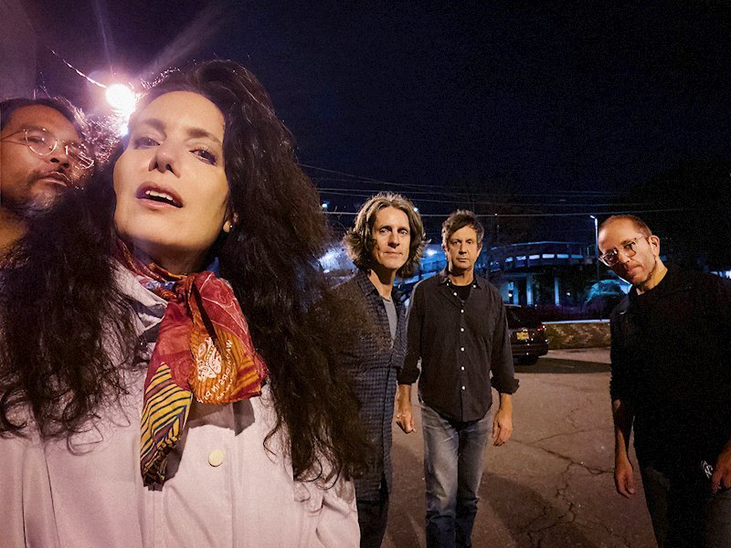 El grupo de art-rock psicodélico de Nueva Jersey Elk City lanza el single «Strong (You’re Not Alone)»