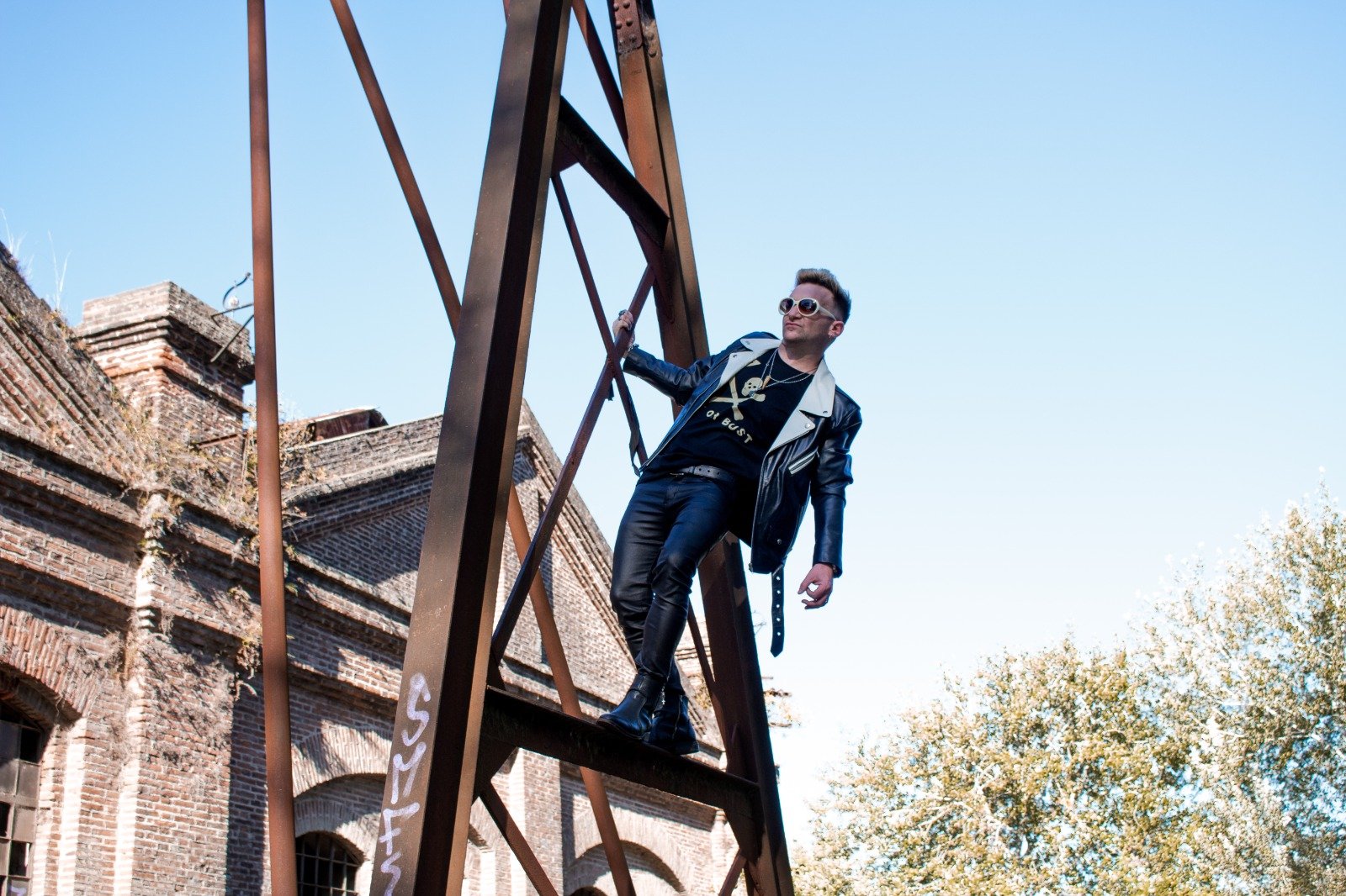 Lucas Gunner presenta «Fuzz», su nuevo single adelanto