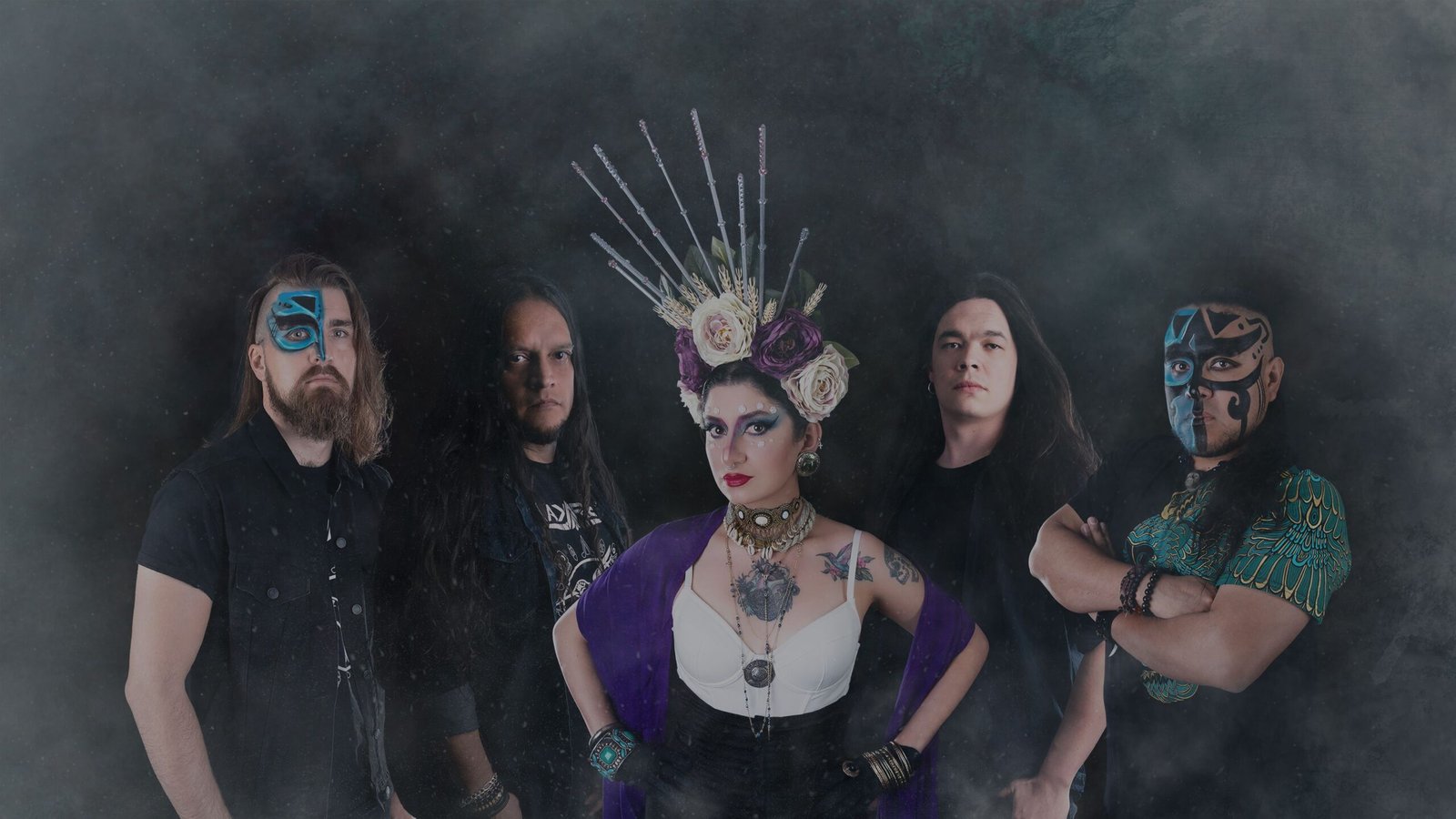 Cabrakaän canaliza todo el poder de los dioses aztecas con su single «Mictlán»