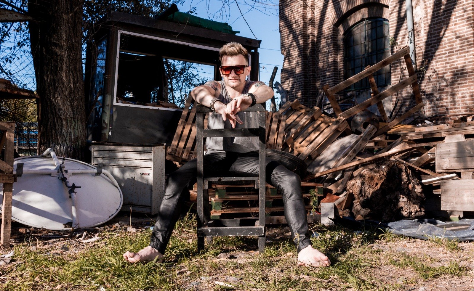 Lucas Gunner presenta «Conectas», su nuevo single adelanto