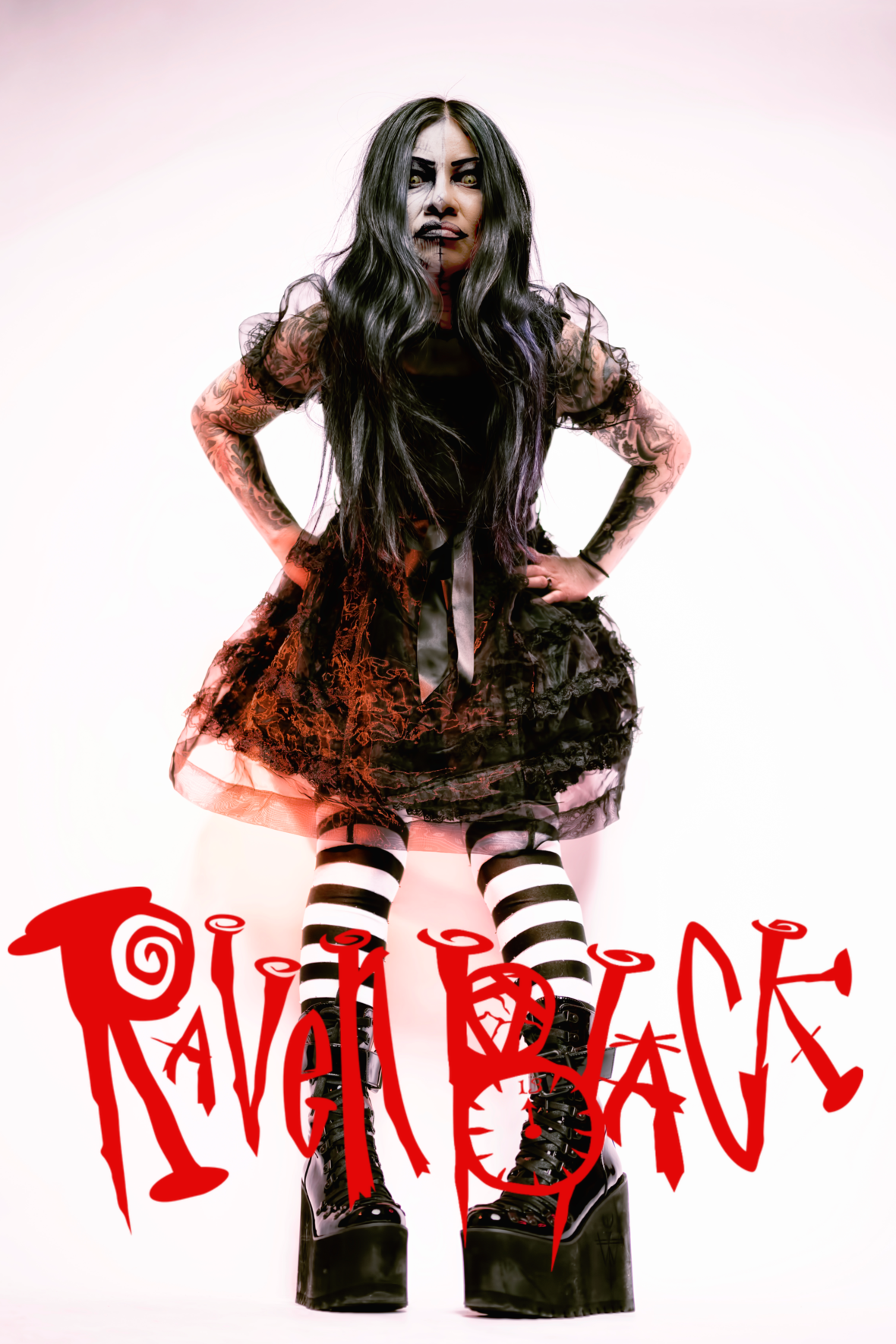 La teatralidad brutal de Raven Black ambientada con heavy metal