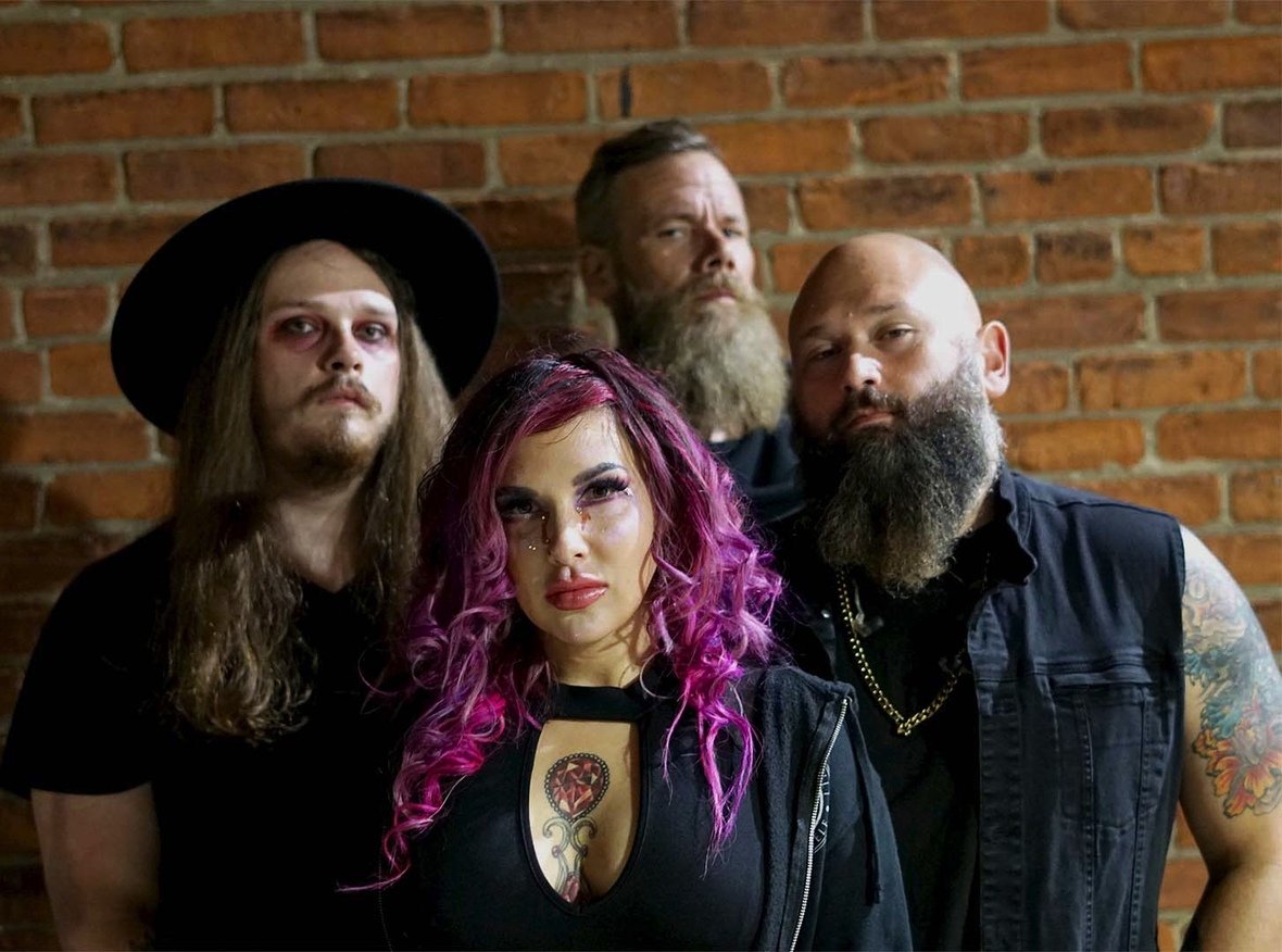 Reign Of Z estrena el videoclip de «Nothing Gold Can Stay»!