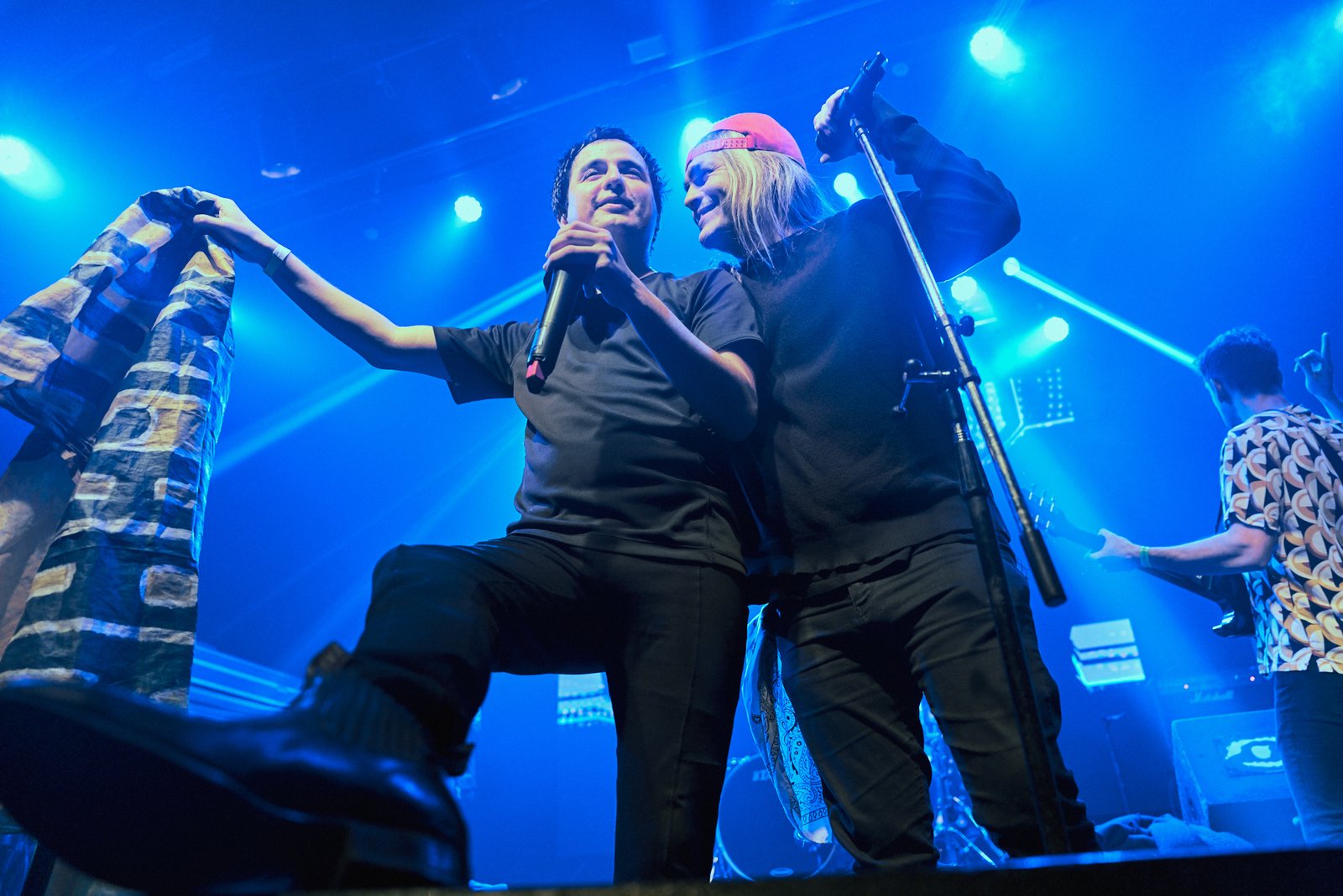 Kike Passo está de regreso con «Aquí», su nueva canción con aires psicodélicos