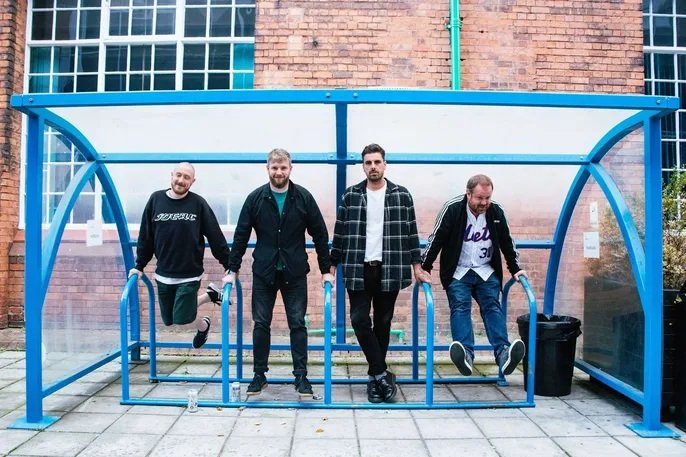 Los ingleses de Spits Milk lanzan nuevo disco “Hell’s Lapels”