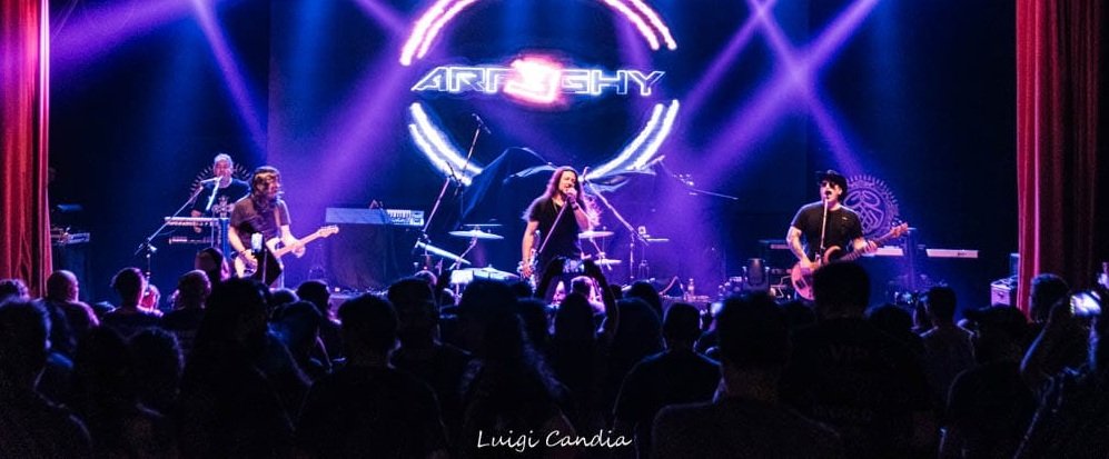 Arpeghy presenta nuevo vídeo en vivo de “Razón para pelear”