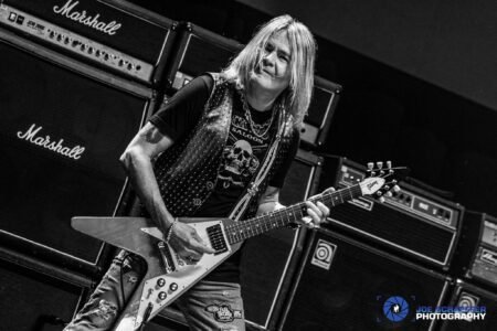 Hurricane anuncia a Carlos Cavazo como su nuevo guitarrista en sustitución de Robert Sarzo