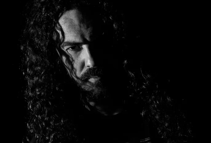 Hani Abadi lanza «Dementia», el sencillo teje un paisaje onírico de nostalgia e introspección