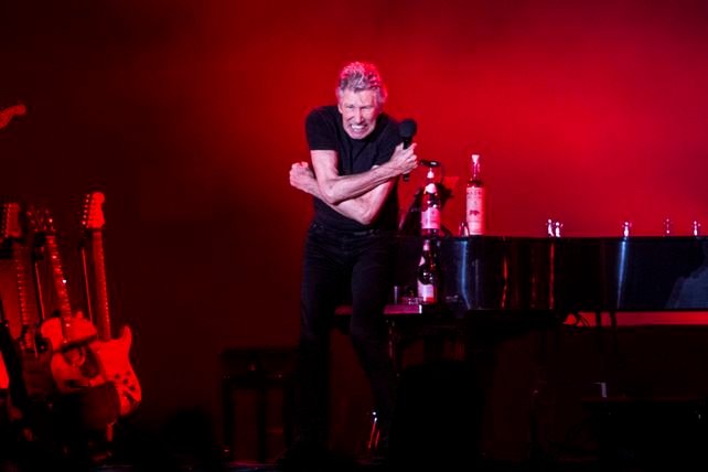 Roger Waters sacudió al Monumental