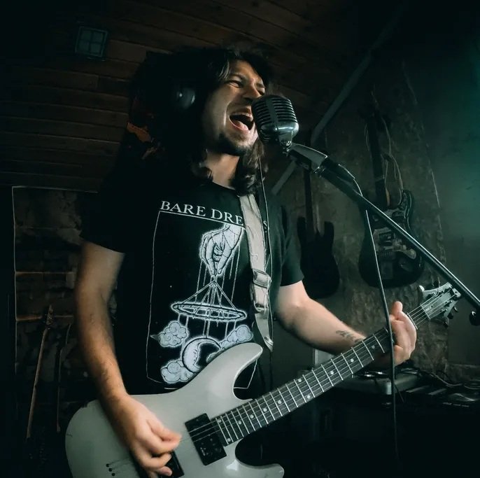 Fusionando nu-metal y rock de los 90, Illegal Mind lanza nuevo álbum «From The Ashes»