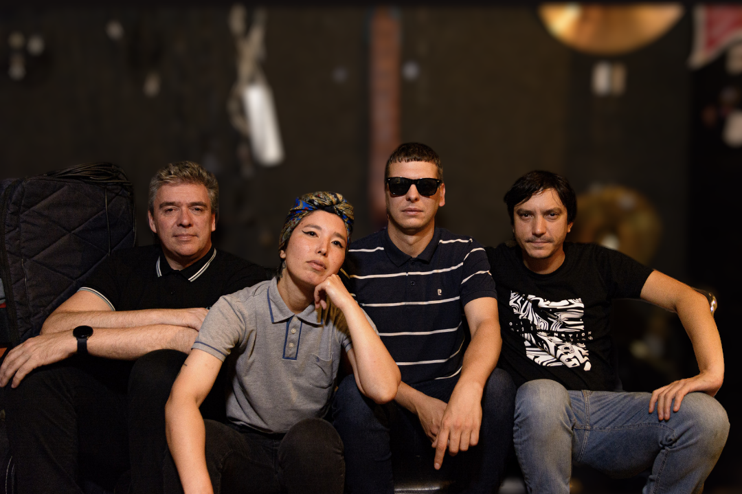 Versión de «Sheena is a Punk Rocker» de The Ramones por Malambo Ska Band
