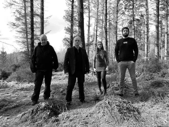 La banda irlandesa de post punk Movment lanza nuevo álbum «Reinvention»