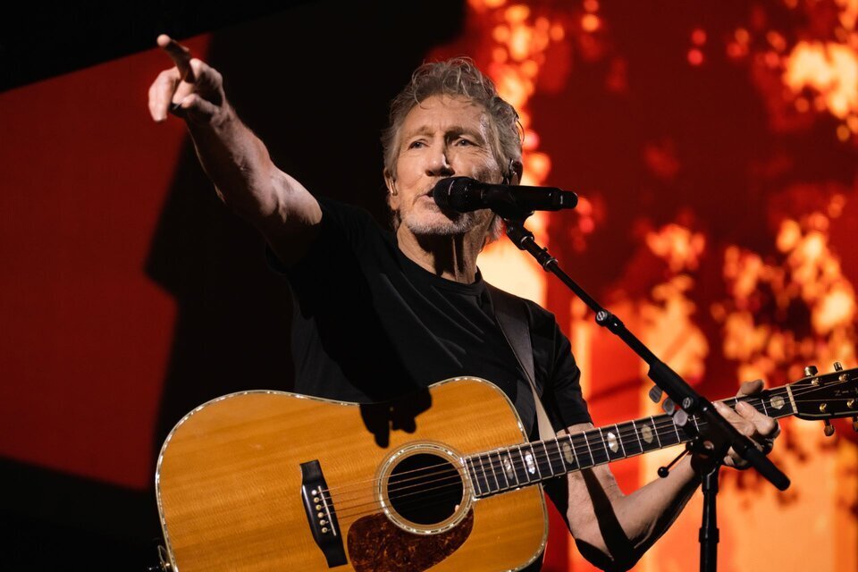 BMG dio de baja a Roger Waters por su ideología