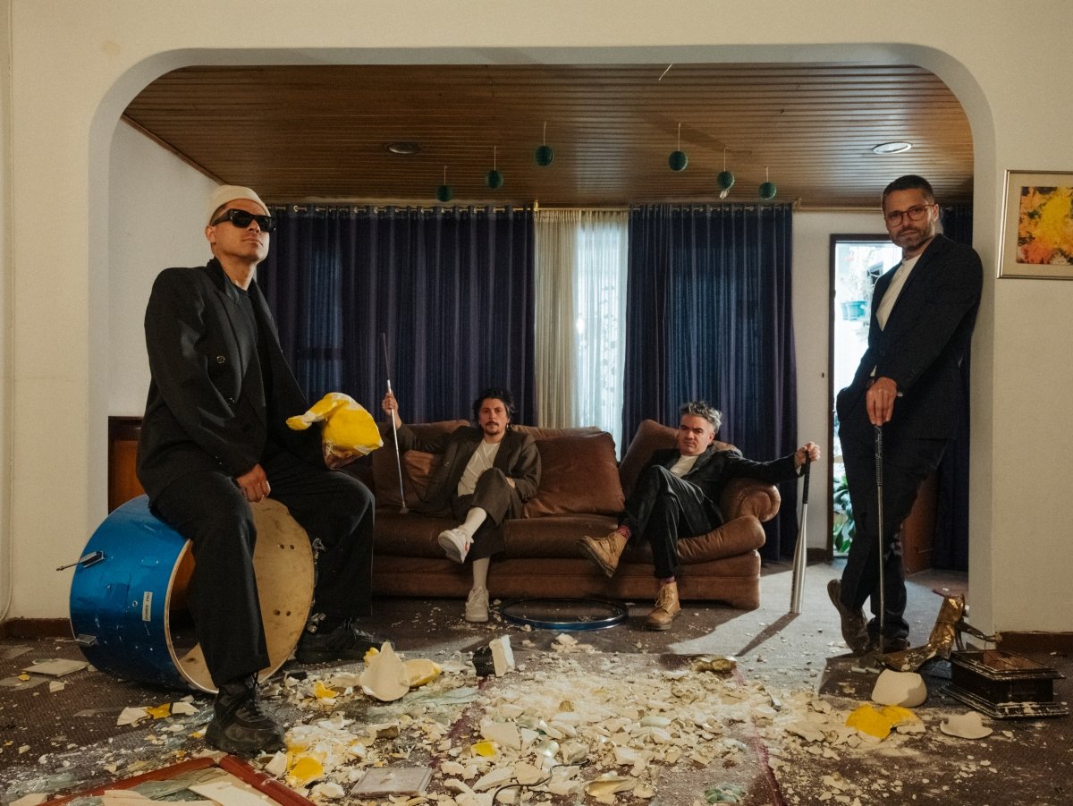 Diamante Eléctrico continúa con la promoción de su esperado álbum con “Déjame cómo me encontraste”