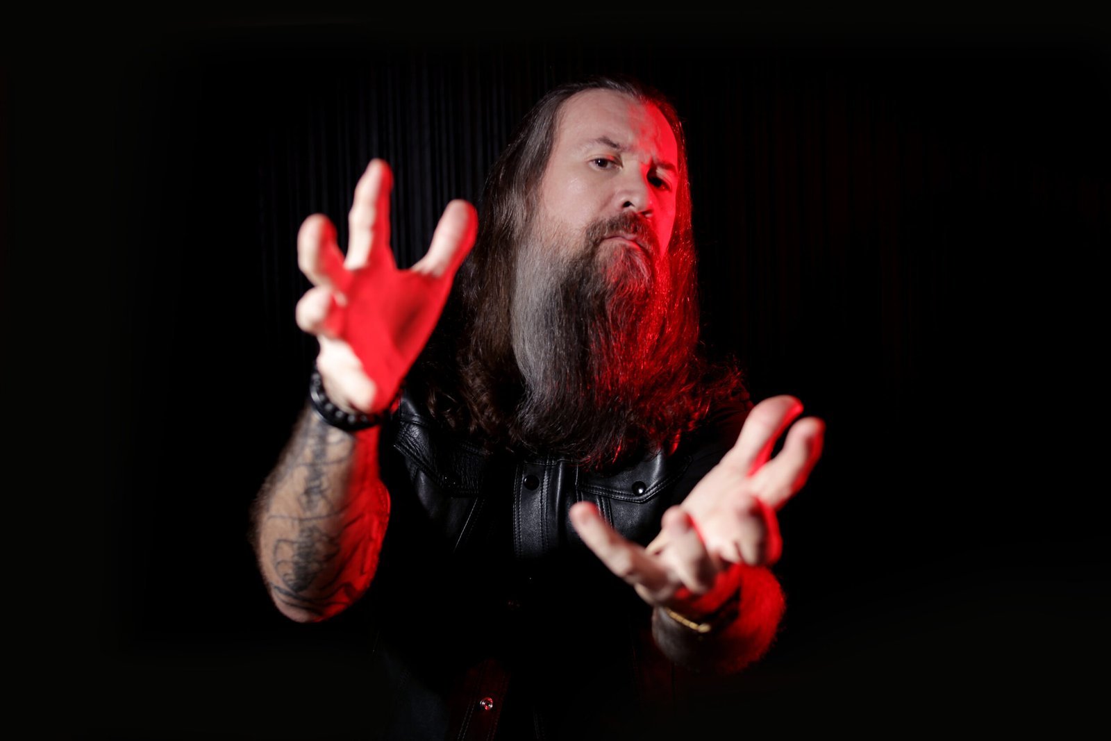Kello González presenta su nuevo álbum, «Above the Great Beyond Below»
