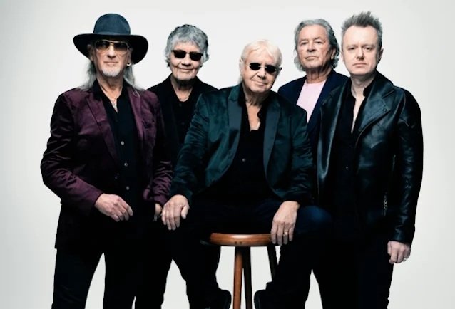 Deep Purple comparte el nuevo sencillo «Portable Door»