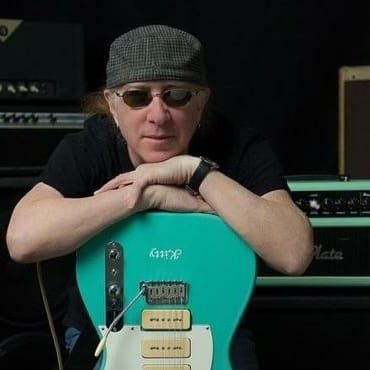 «Leaving Hollywood» es el nuevo single de Neil Citron